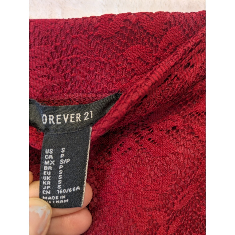 Forever 21 Women's Size S Burgundy Lace‎ Skater Mini Skirt - Picture 4 of 6